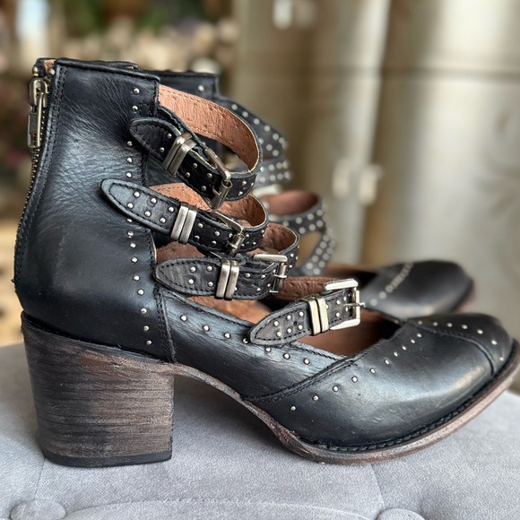 FREEBIRD distressed western country style Black Leather Buckle Ankle Boots - Picture 3 of 13